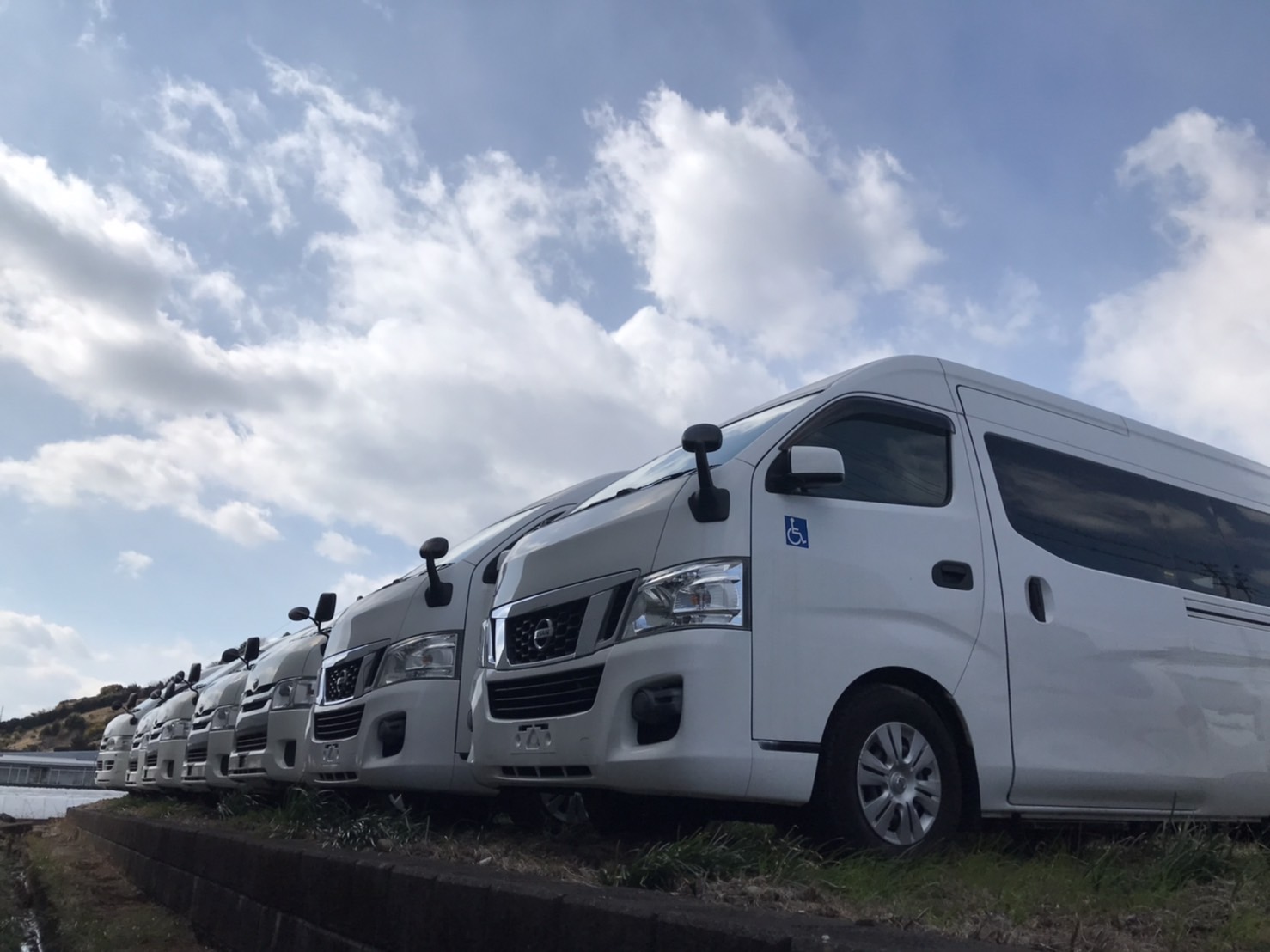 福祉車両ハイエース、キャラバンも取り扱い