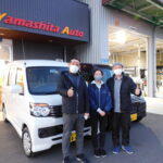 車椅子のまま乗り降りができるようにするためのスロープがついた、アトレー（ダイハツ）の福祉車両