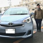 車椅子のまま乗り降りができるようにするためのスロープがついた、ラクティスウェルキャブ（トヨタ）の福祉車両