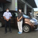 座席への乗り降りを楽にする回転昇降シートのついた、ポルテ（トヨタ）福祉車両