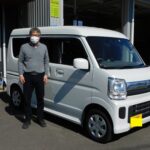 車椅子のまま乗り降りができるようにするためのスロープがついた、、エブリイワゴン（スズキ）の福祉車両