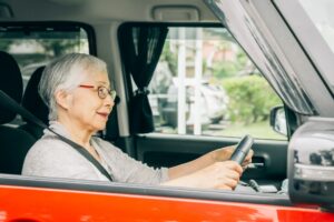 高齢ドライバーの事故を防ぐ、手動ブレーキ改造
